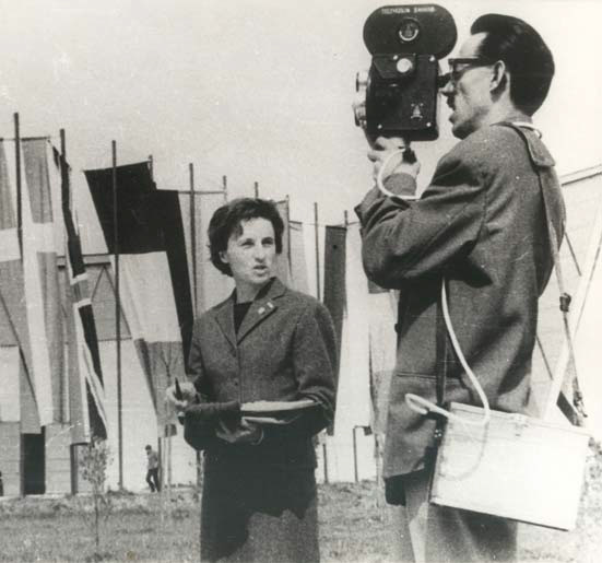 1.	Miloš Radivojević, prvi kamerman u prvom eksperimentalnom studiju Jurišićevoj 4, 1956. Snimao je i otvorenje Zagrebačkog velesajma 1958. O napretku u te dvije godine svjedoči i nova, moderna ﬁlmska kamera!