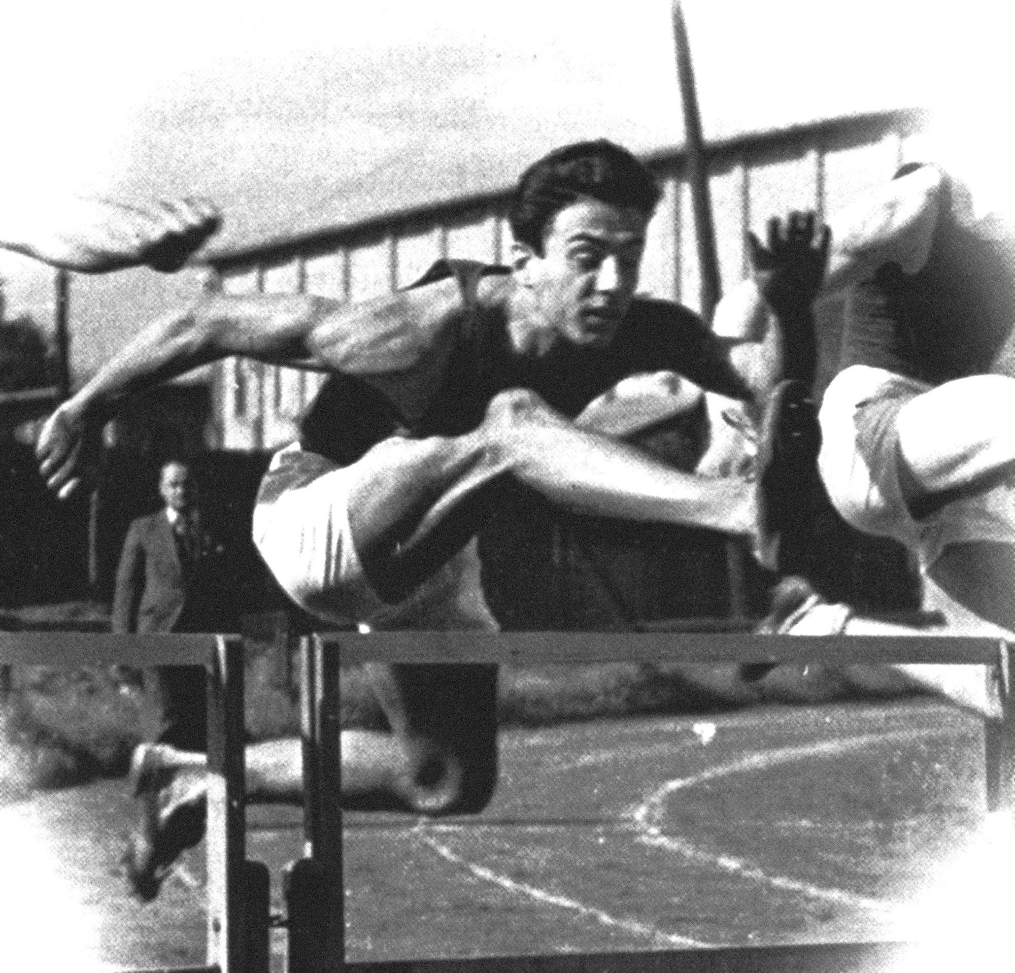 5. BAI Atena 1933.: Pobjednik Hristos Mantikas, Grčka (desno), drugi Ivan Ivanović, Jugoslavija (lijevo)