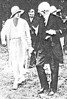 Kraljica Marija s grofom Miroslavom Kulmerom, predsjednikom "Golf-kluba Zagreb"