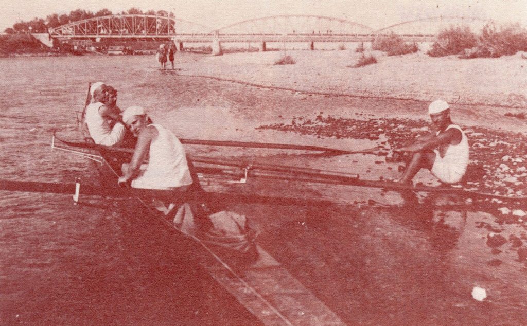Predragocjeno svjedočanstvo:
članovi HVK-a u sportskim
čamcima na Savi 1912.