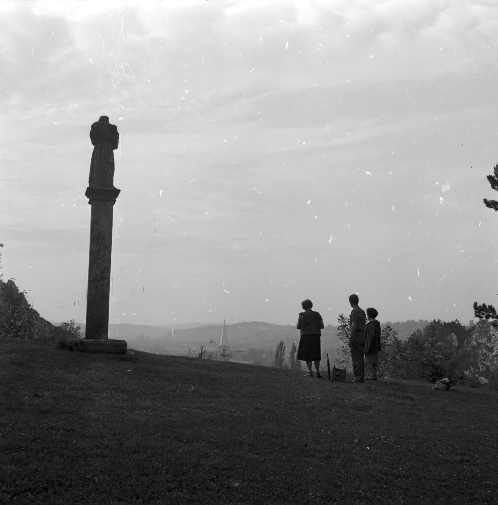 Terenski rad, Lobor, listopad 1966.; snimila Lj. Krtelj; fototeka Regionalnog zavoda za zaštitu spomenika kulture